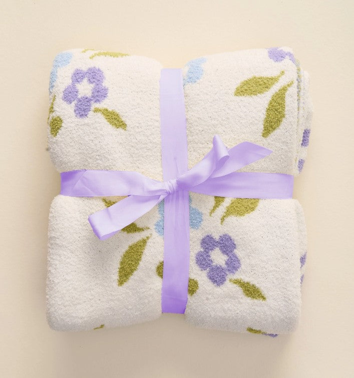 Cozy Dreams Luxe Blanket-Scalloped Floral Periwinkle
