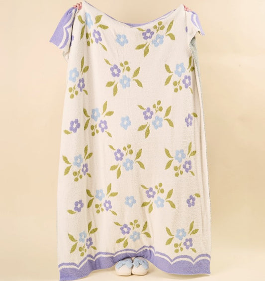 Cozy Dreams Luxe Blanket-Scalloped Floral Periwinkle